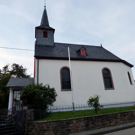 Relaxen Am Rosenbusch *